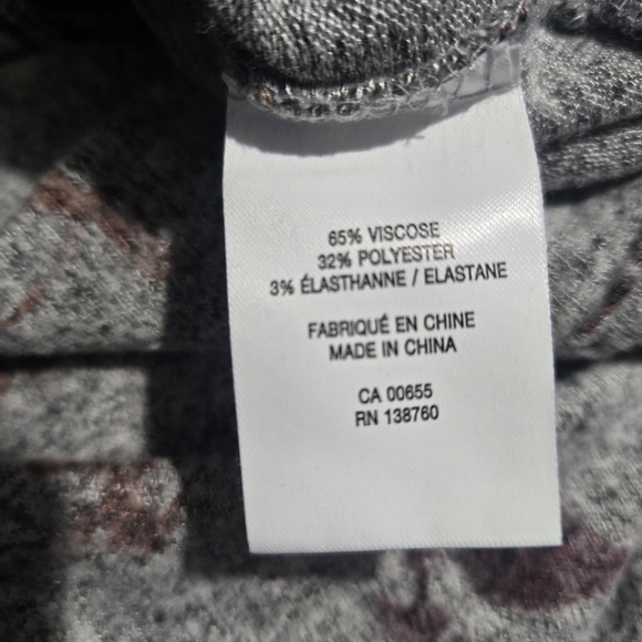 Reitmans Gray Floral Crew Neck Sweater Soft Casual Office Pink Purple Size Large - Picture 8 of 8